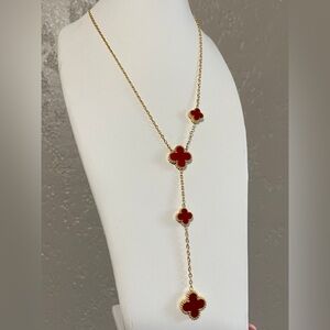Burgundy Clovers V-Cut Stainless Steel Gold Necklace